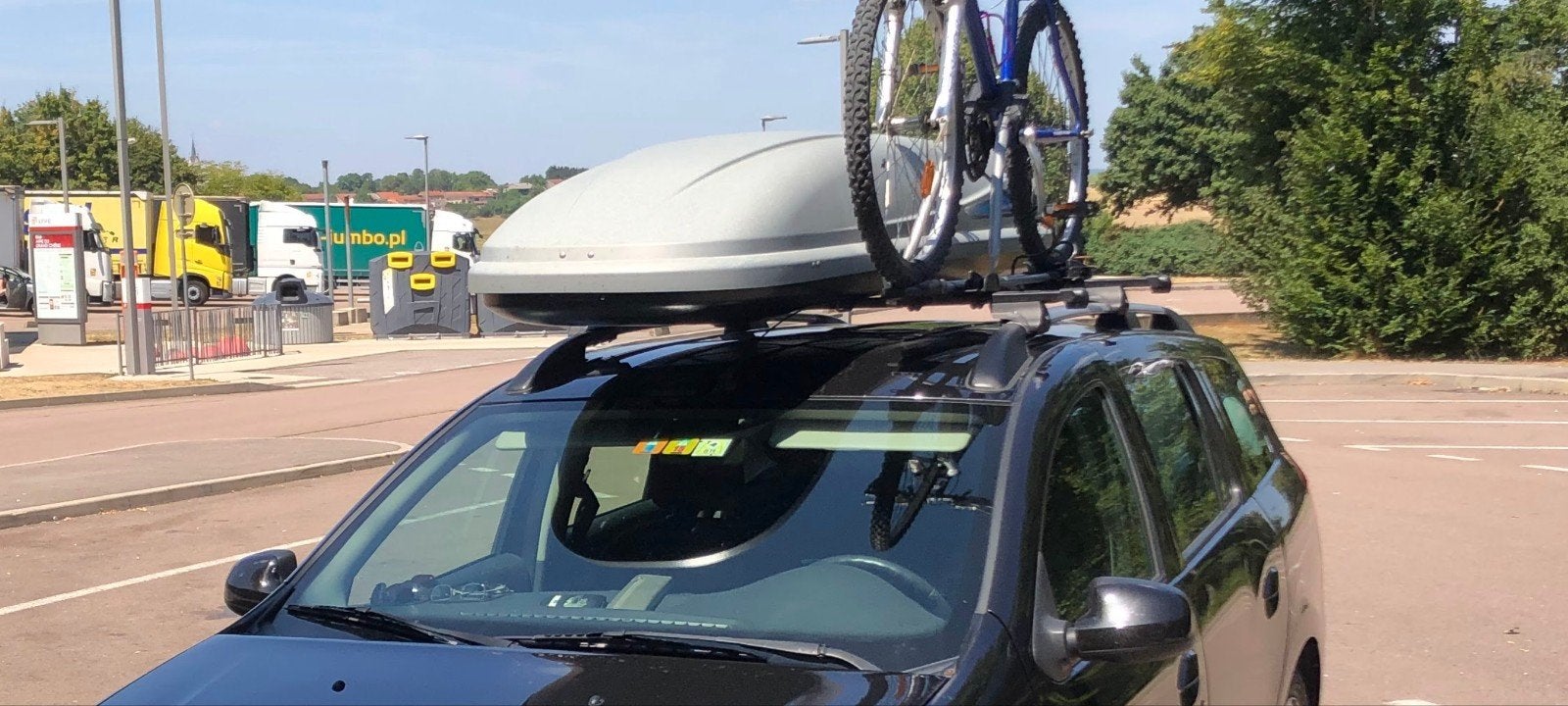 Complete set: Thule Ocean 700 dakkoffer + Thule dakdragers (, Ophalen, Gebruikt
