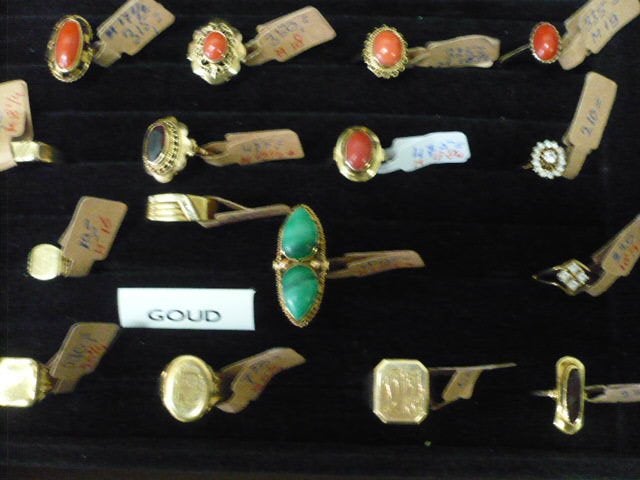 2e hands gouden dames ringen voor betaalbare prijzen kijken!, Sieraden, Tassen en Uiterlijk, Ringen, 18 tot 19, Gebruikt, Overige kleuren