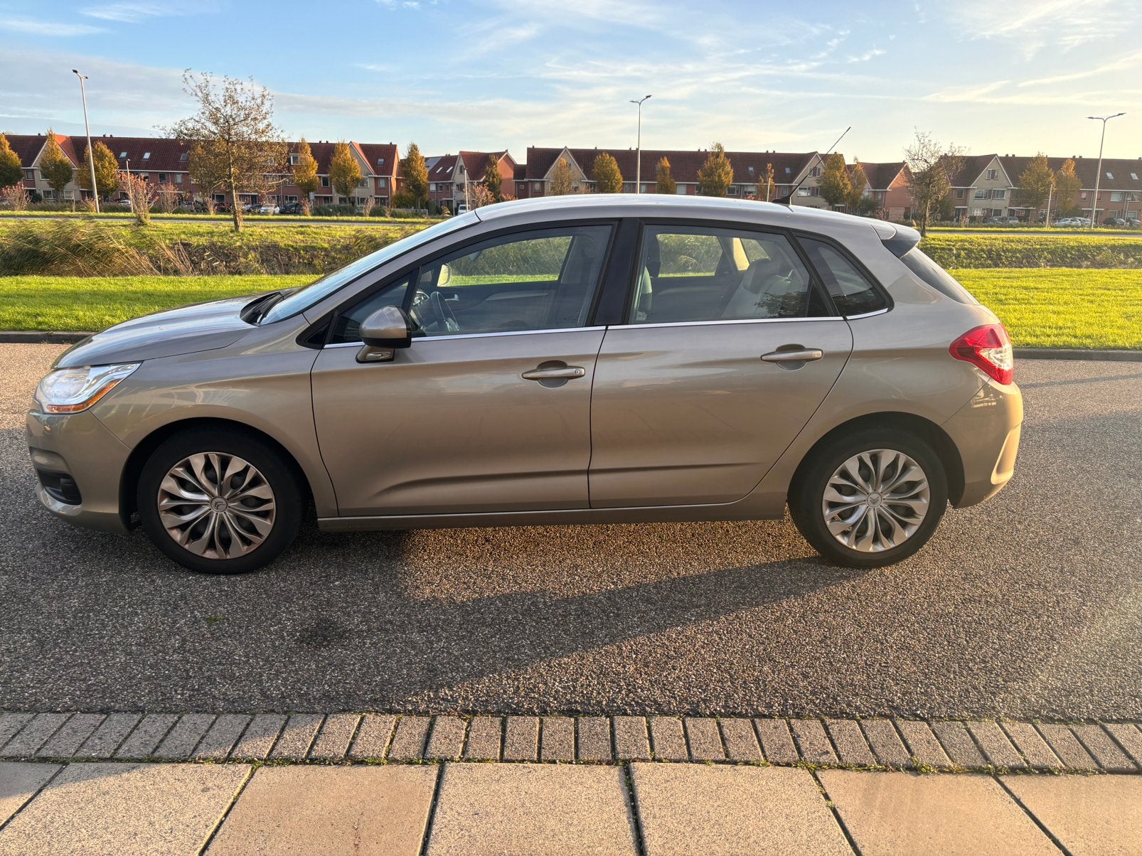 Citroën C4 1.6 VTI AUT 2013 automaat, Auto's, 1550 kg, Beige, 4 cilinders, Beige