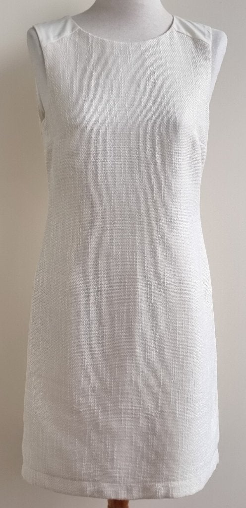 Bel & Bo stijlvol roomwit jurkje mt. S, Kleding | Dames, Ophalen of Verzenden, Zo goed als nieuw, Maat 36 (S), Boven de knie