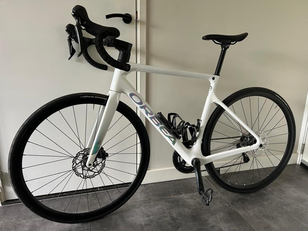 Orbea Orca M30i unisex racefiets - Zo goed als nieuw, Fietsen en Brommers, Fietsen | Racefietsen, Ophalen