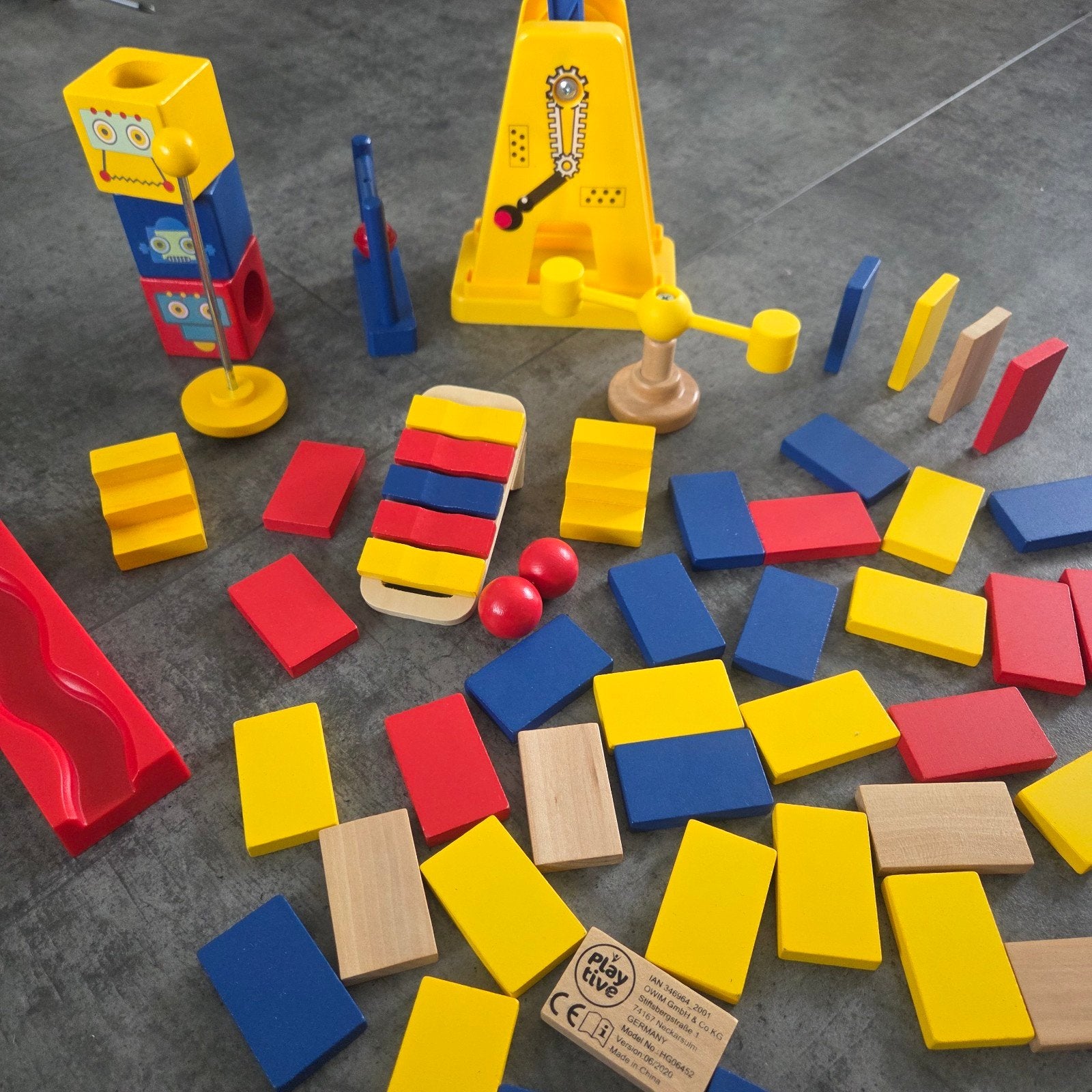 Domino set met extra onderdelen - Plezier voor jong en oud!, Ophalen of Verzenden, Gebruikt, Bouwen