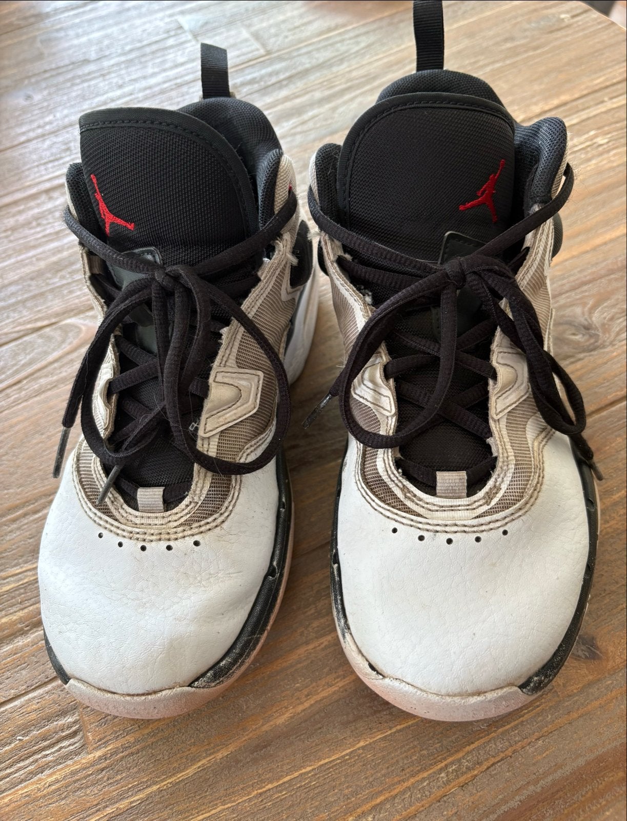 Stijlvolle Jordan Sneakers Wit-Zwart - Maat 38,5, Ophalen of Verzenden, Gedragen, Wit, Sneakers of Gympen