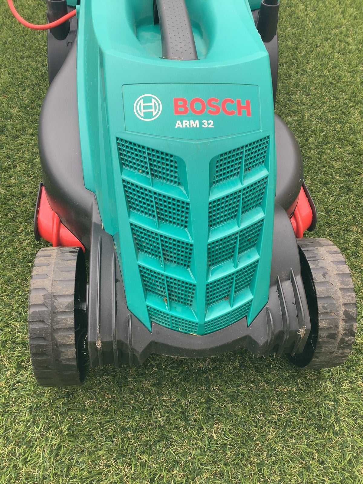 Bosch ARM 32 elektrische grasmaaier - Zo goed als nieuw, Cirkelmaaier, Elektrische grasmaaier, Ophalen of Verzenden, Zo goed als nieuw