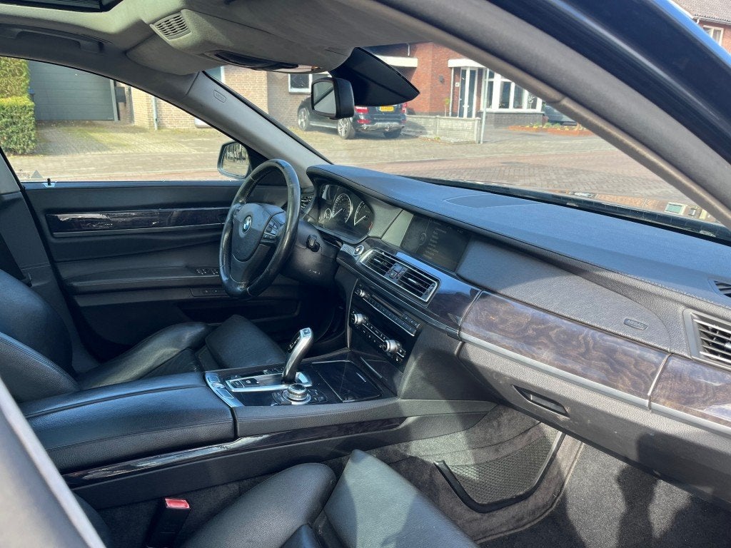 Bmw 7-SERIE 730D 245PK / SCHUIFDAK / LEDER / STOELVERW. / CR, Auto's, Automaat, Euro 5, Achterwielaandrijving, Gebruikt