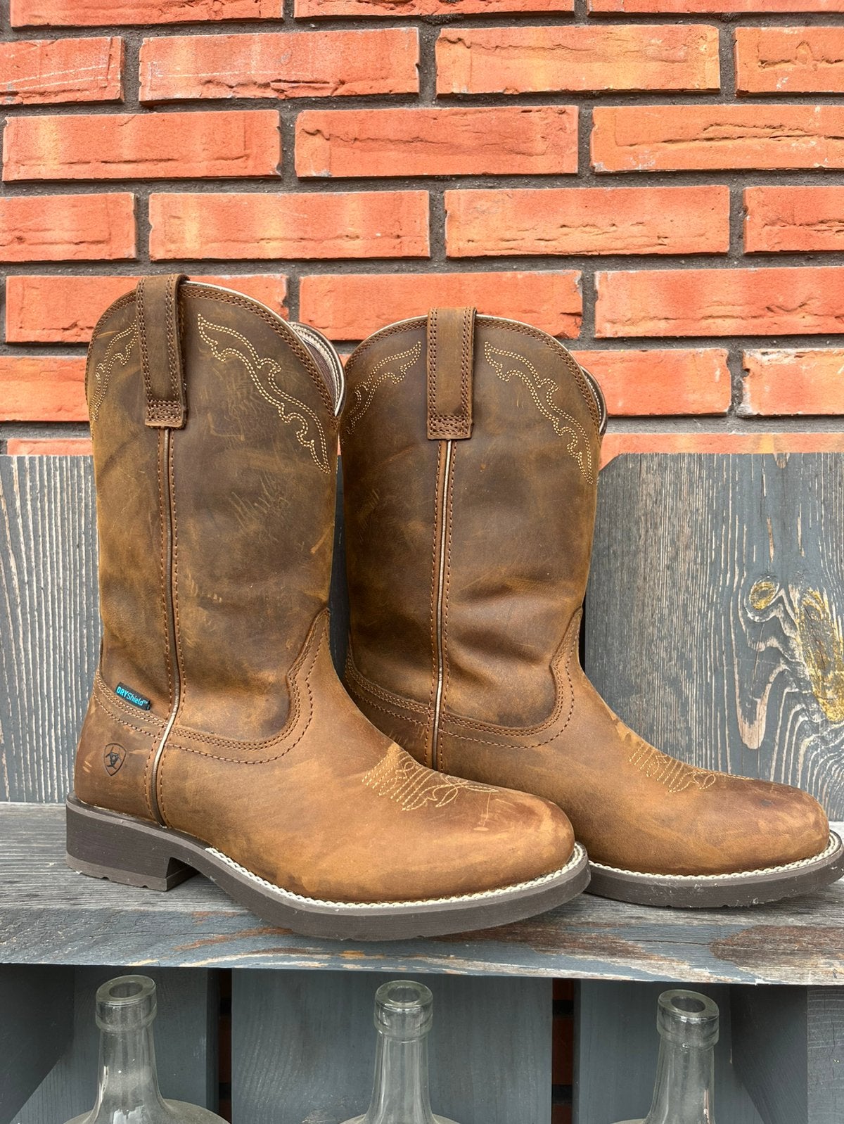 Ariat Delilah Waterdichte Westernlaars, Dieren en Toebehoren, Paardrijkleding, Ophalen of Verzenden, Zo goed als nieuw, Dames