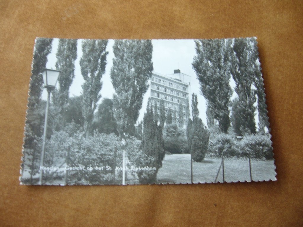 HEERLEN  =  GEZICHT OP HET ST. JOZEF ZIEKENHUIS, Verzamelen, Ansichtkaarten | Nederland, Ophalen of Verzenden, 1940 tot 1960, Gelopen