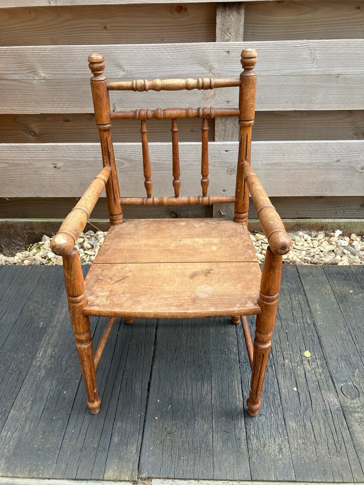 Antieke houten kinderstoel, Ophalen