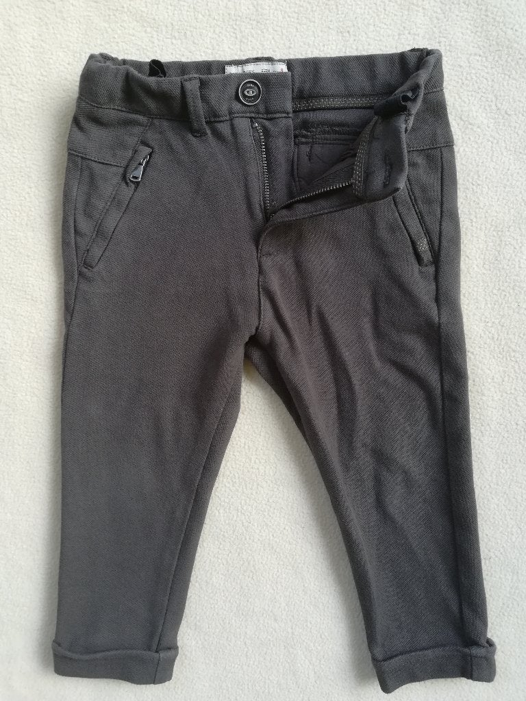 ZARA Boys broek grijs maat 104, Broek, Ophalen of Verzenden, Zo goed als nieuw, Zara