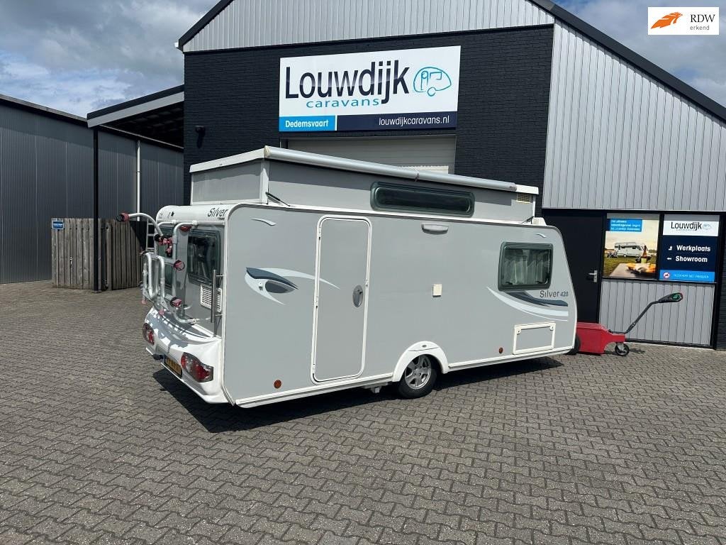 TRIGANO Silver 420 ’11 (Mover, Vastbed, Hefdak), Vast bed, Trigano, Bedrijf, Treinzit