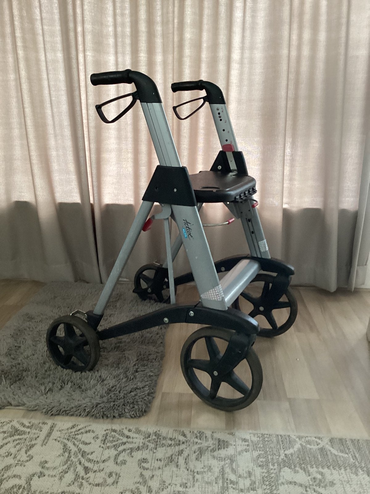 Active Access rollator, Ophalen, Opvouwbaar