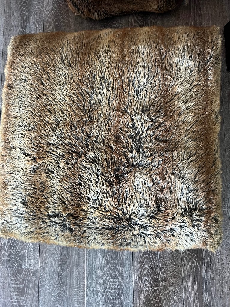 Lifestyle sierkussens en kleed, Ophalen, Gebruikt, Bruin, Vierkant