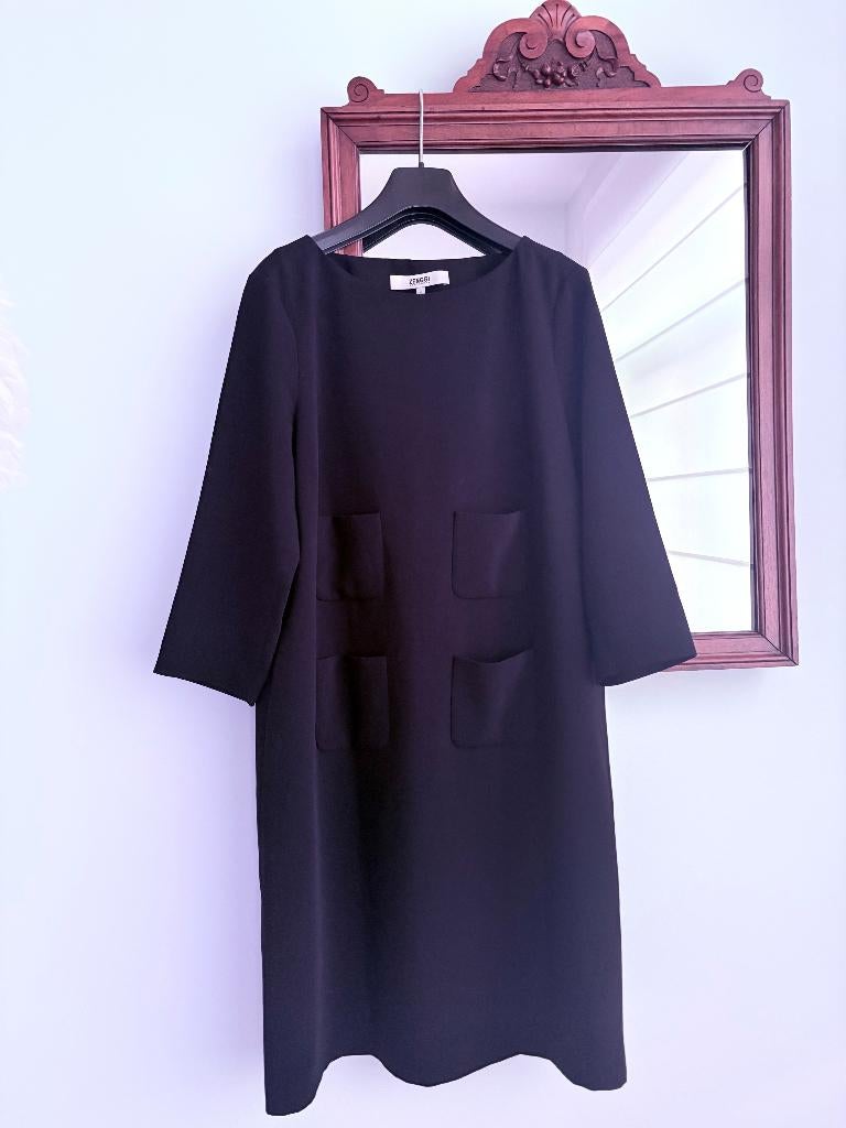 Elegant zwart jurkje van Zenggi (mt S) **ZGAN**, Zenggi, Zwart, Ophalen of Verzenden, Zo goed als nieuw