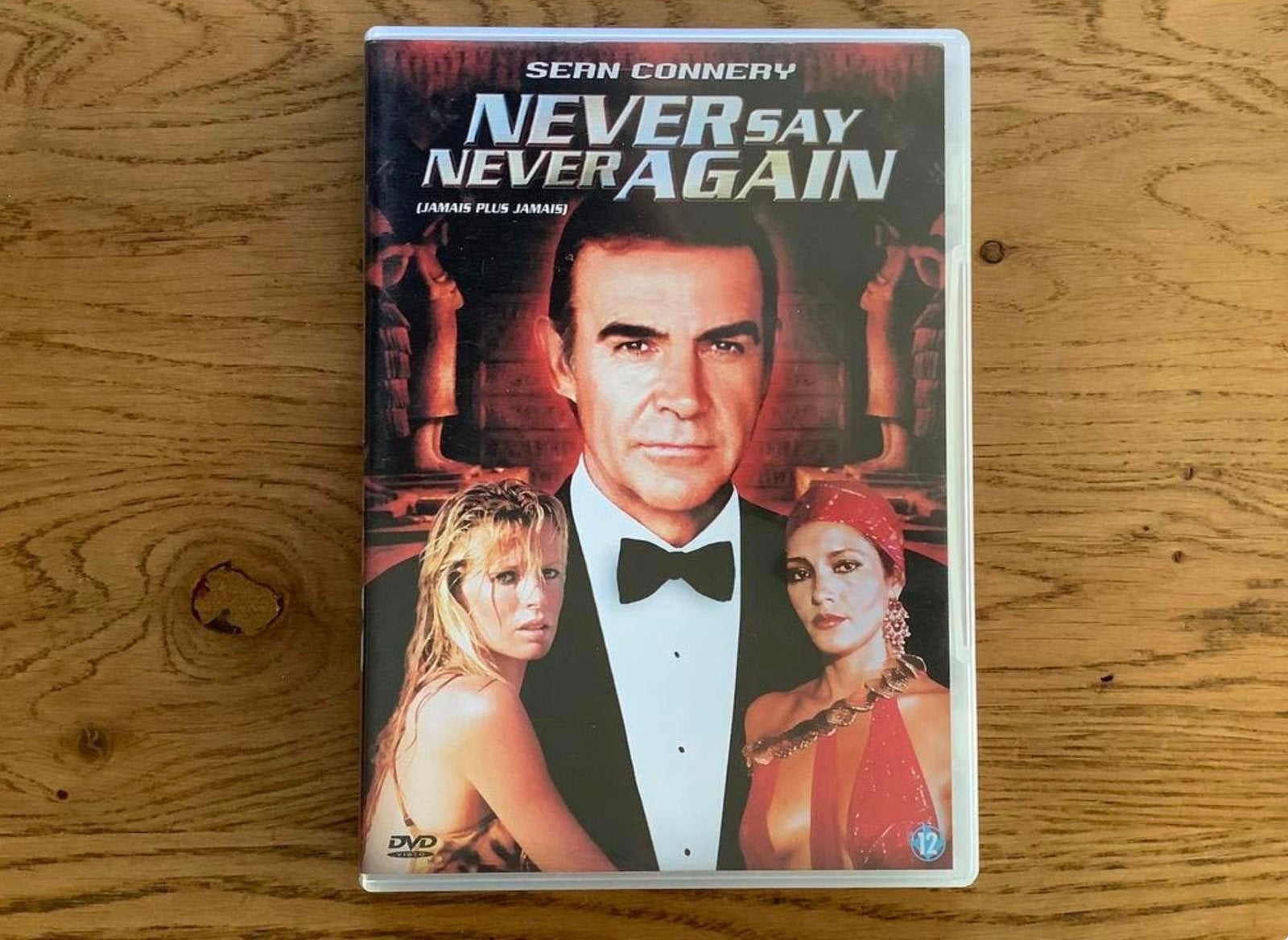 James Bond in Never Say Never Again met Sean Connery., Ophalen of Verzenden, Zo goed als nieuw