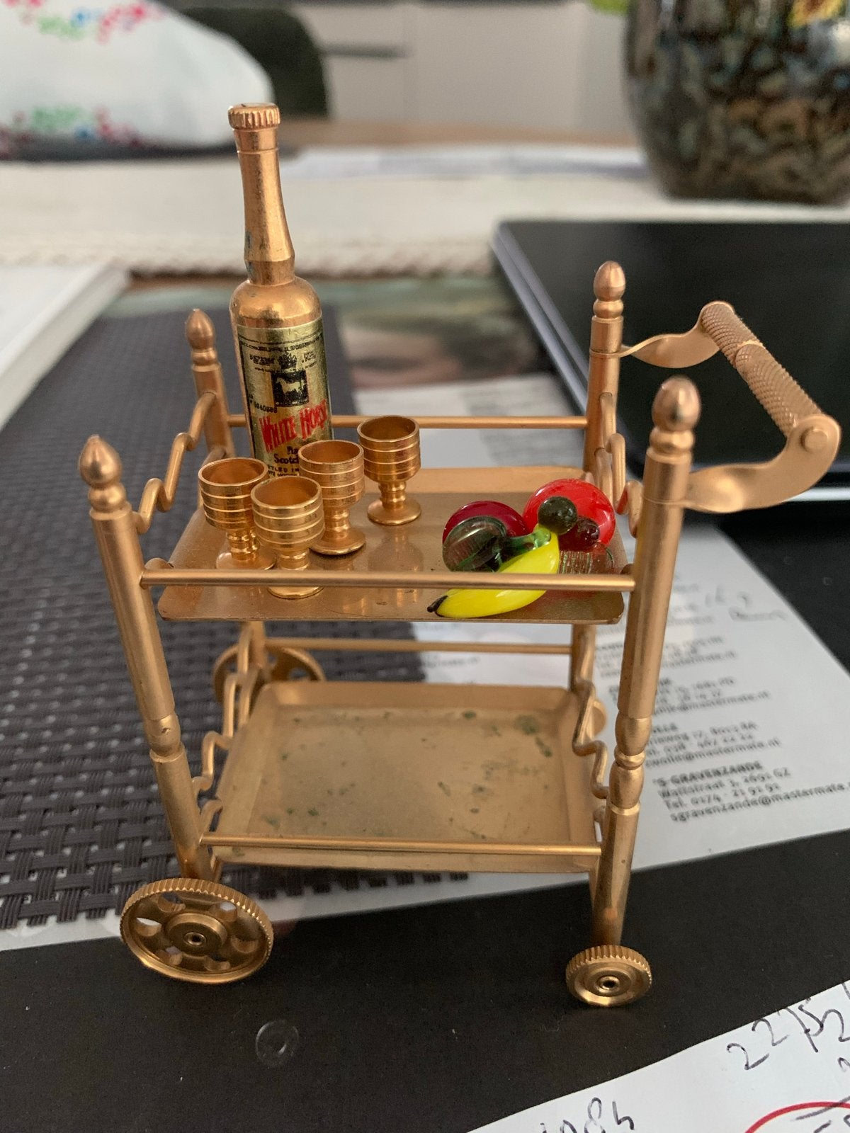Miniatuur drank trolley met accessoires, Ophalen