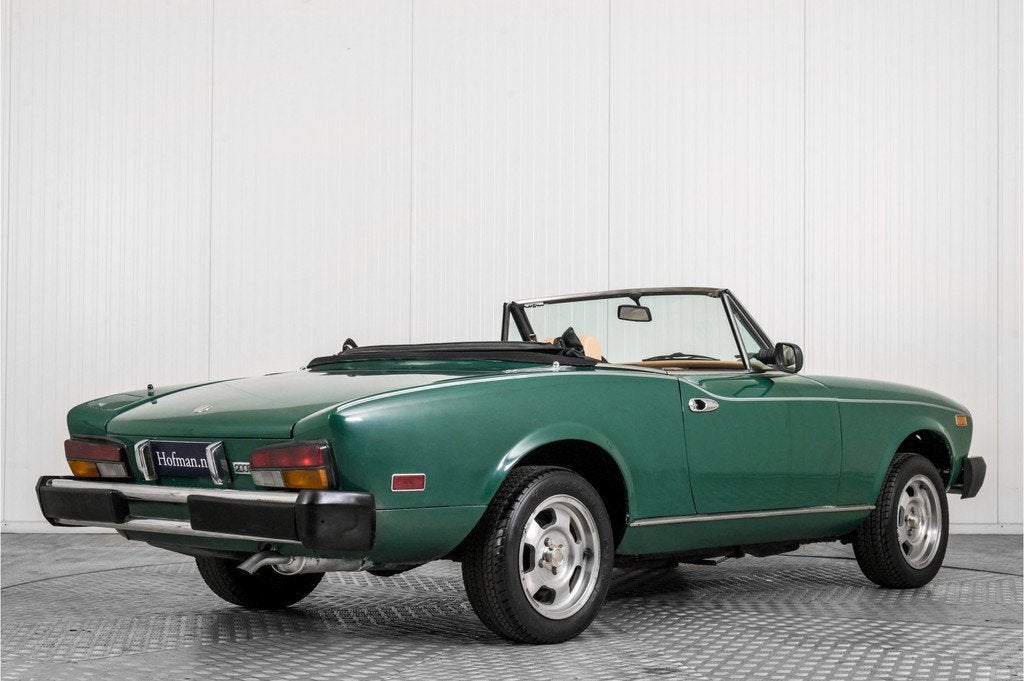 Fiat 124 Spider 2000 Automaat (bj 1979), Automaat, Achterwielaandrijving, 4 cilinders, Cabriolet