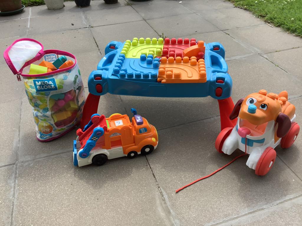 Speelgoedtafel met blokken, Ophalen, Gebruikt, 2 tot 4 jaar