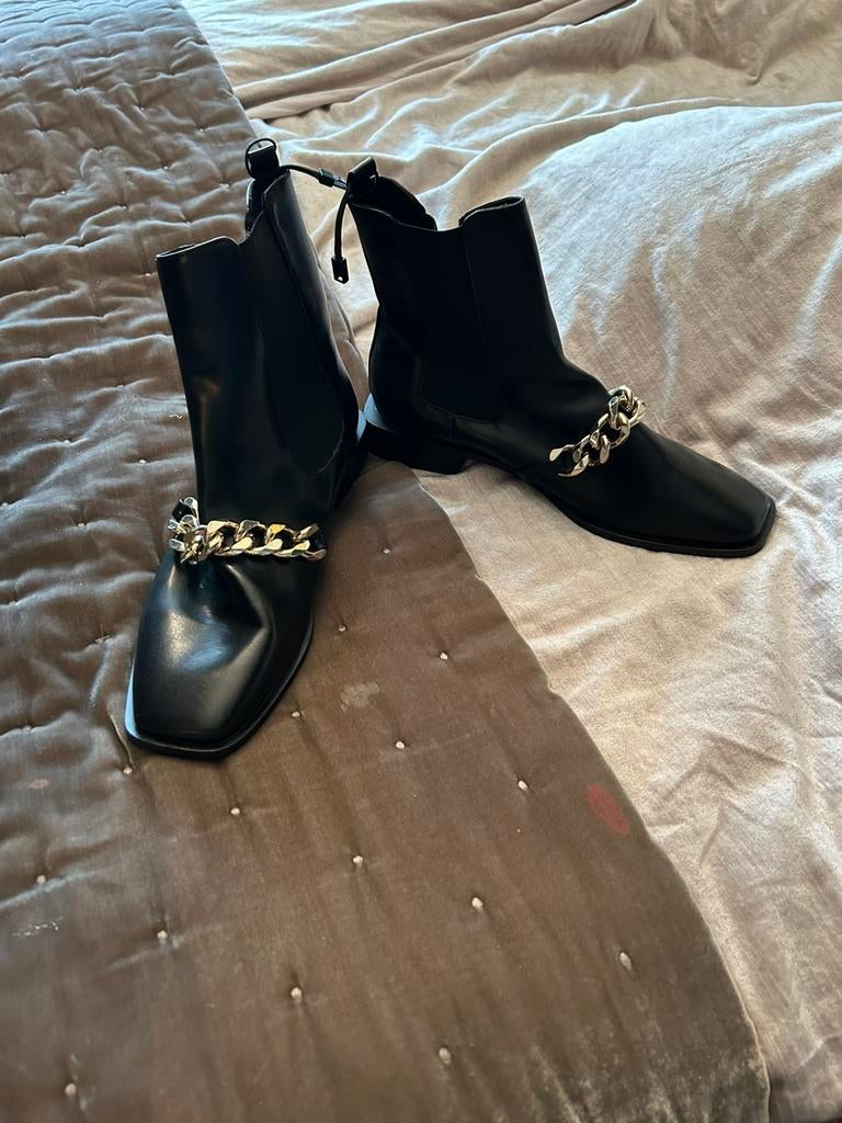 Zara korte laarsjes, maat 41, Ophalen of Verzenden, Nieuw, Zwart