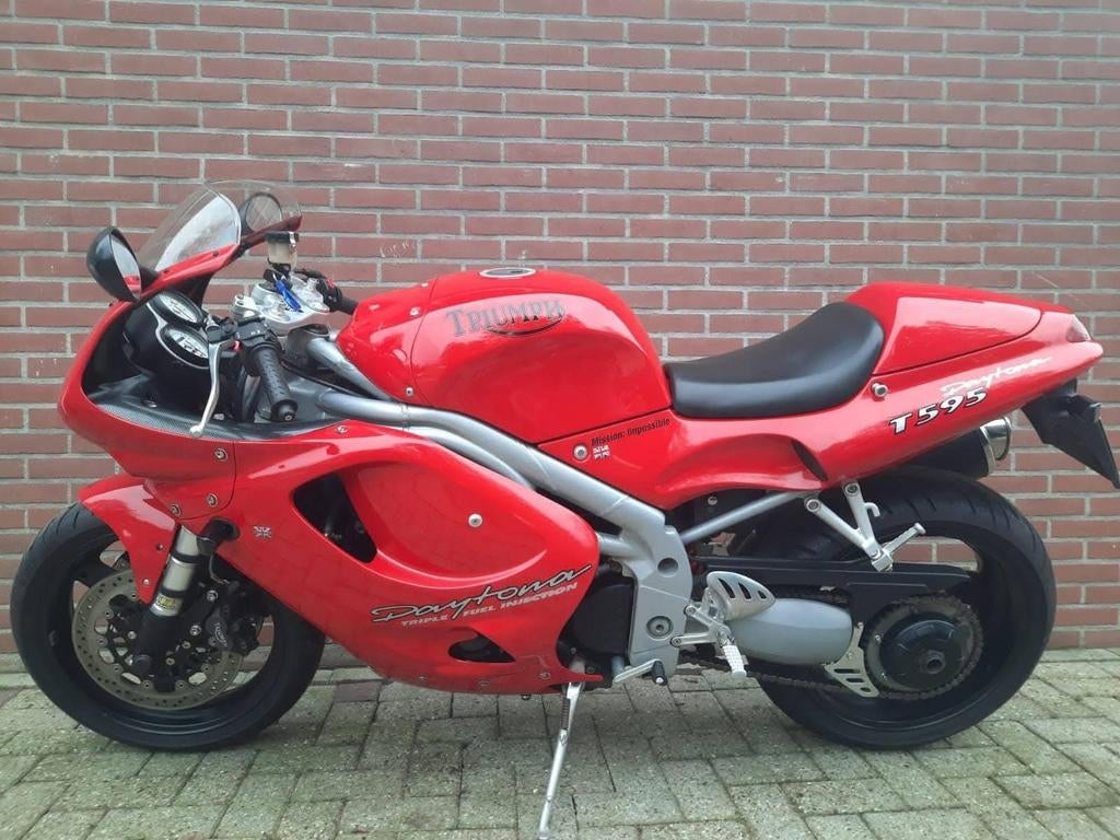 Triumph Daytona T595 955cc, Motoren, Bedrijf, Sport
