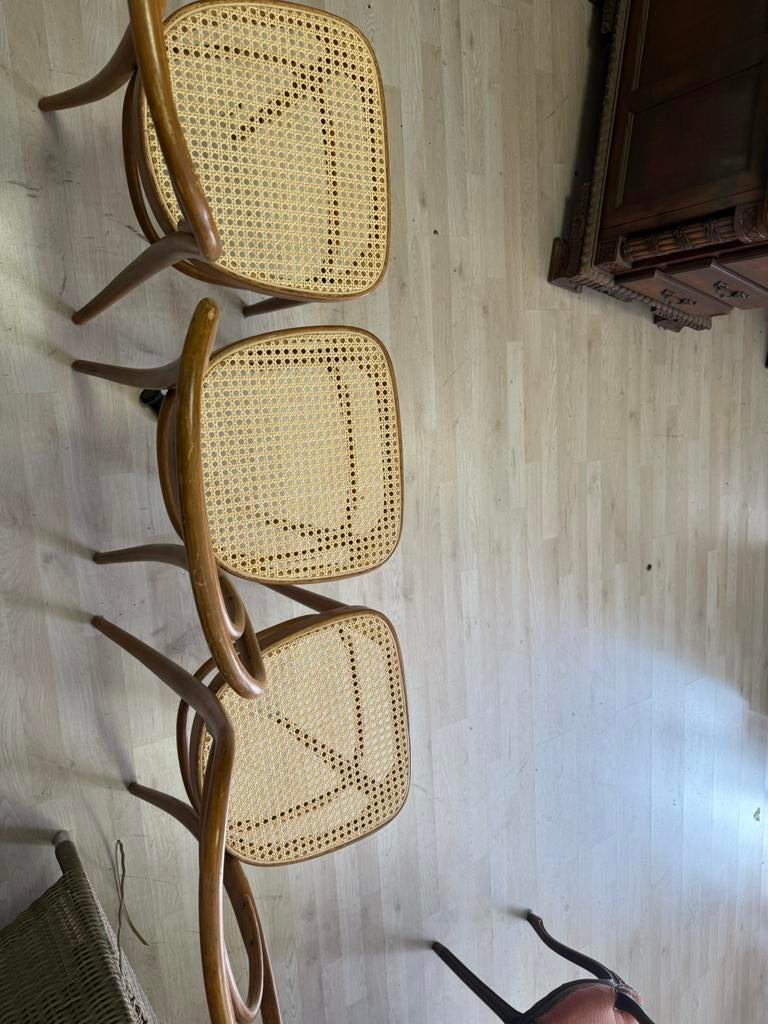 Thonet stoelen 3 stuks opnieuw met de hand gevlochten maten, Ophalen