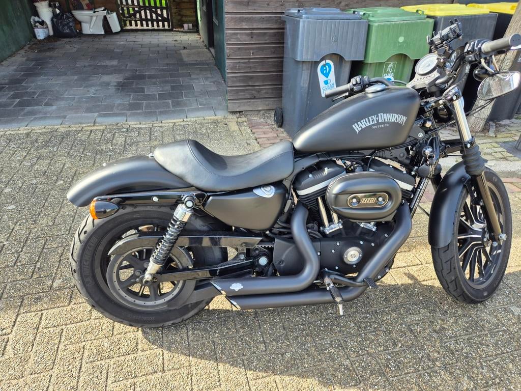 Harley Davidson Iron 883 Sportster met Vance & Hines uitlaat, Motoren, 2 cilinders, Sportuitlaat, Particulier, 12 t/m 35 kW