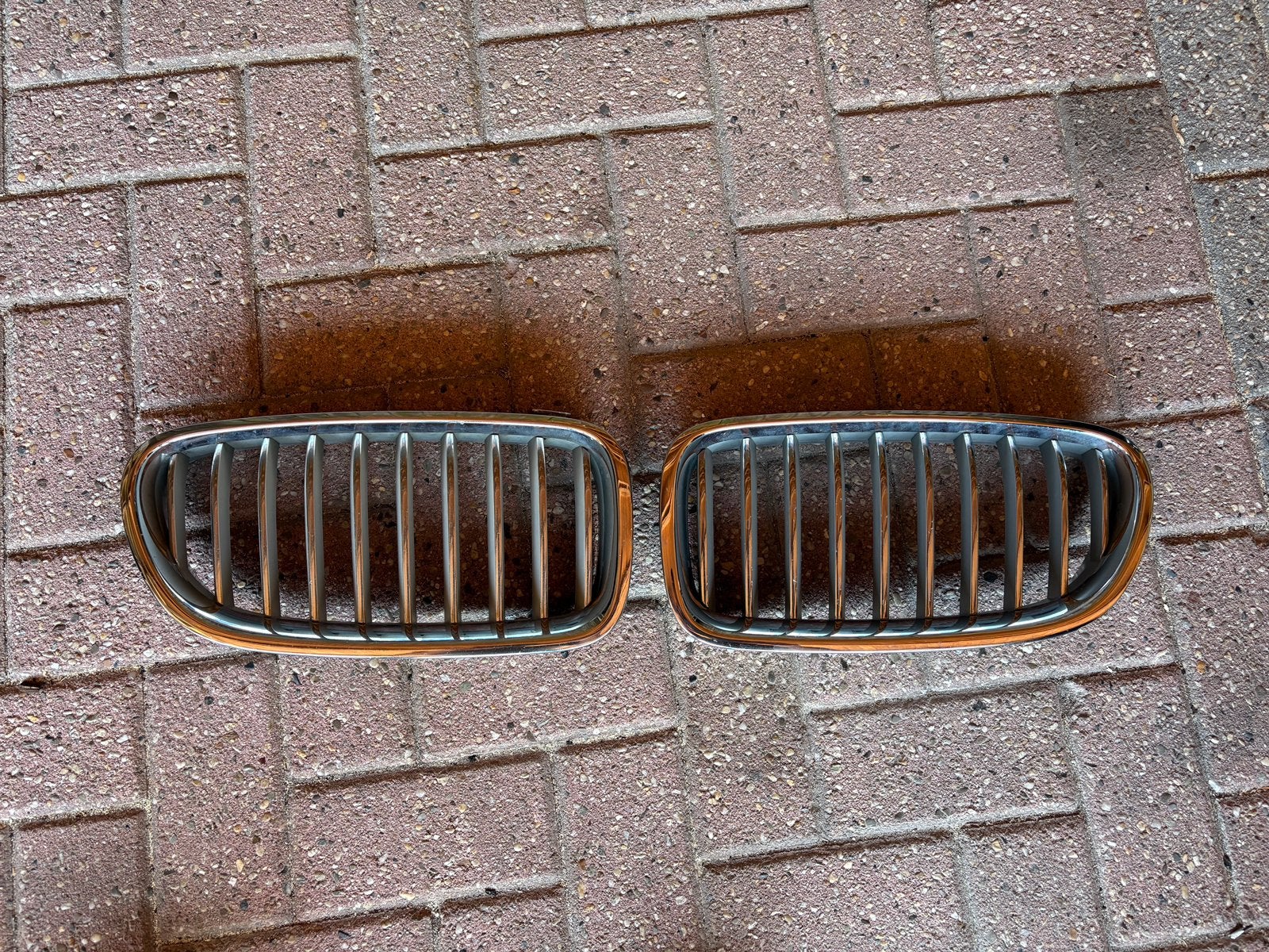 Grille / nieren BMW 5-serie F10 zilver, Gebruikt, Voor, Ophalen of Verzenden, Bumper