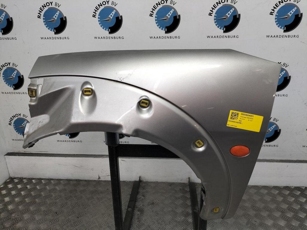FORD KA 1.6 First Edition  VOORSCHERM L 2004, Ophalen of Verzenden, Gebruikt, Stiba lid