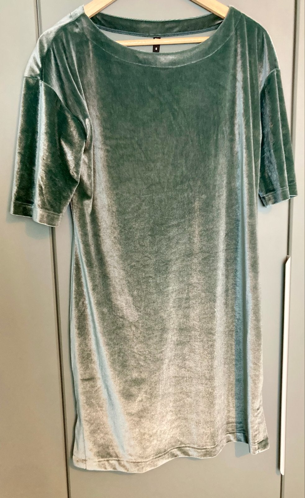 Hema fluwelen jurk maat S, Kleding | Dames, Jurken, Ophalen of Verzenden, Maat 36 (S), Gedragen, Boven de knie