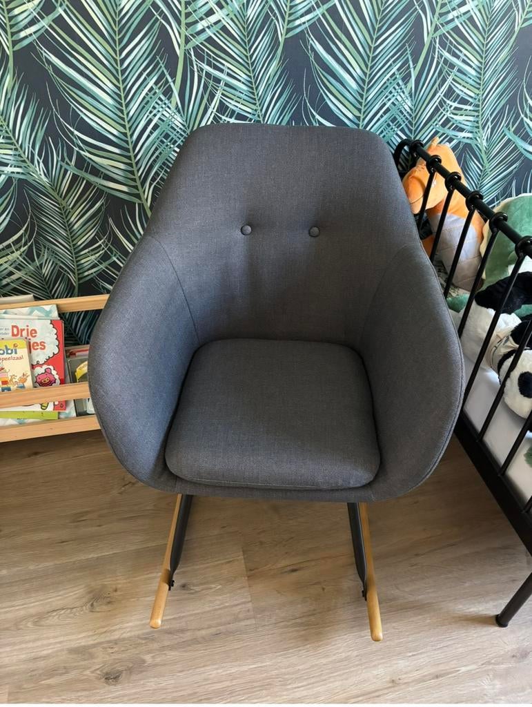 Schommelstoel, grijs, voor binnen (Leen Bakker Anada), Huis en Inrichting, Fauteuils, Ophalen, Minder dan 75 cm, Zo goed als nieuw
