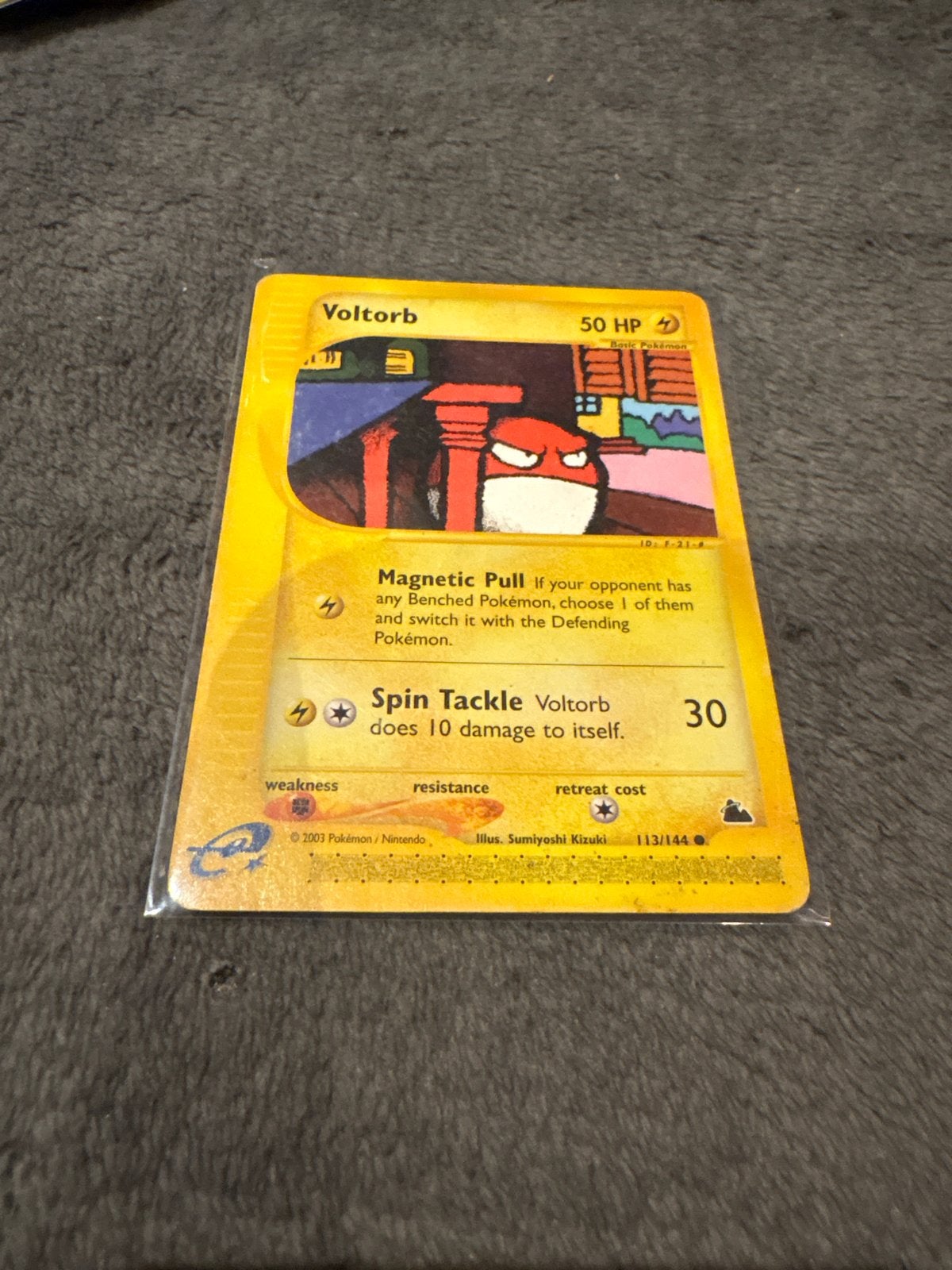 Pokémon Kaart Voltorb 113/144 Skyridge -, Ophalen of Verzenden, Zo goed als nieuw, Losse kaart