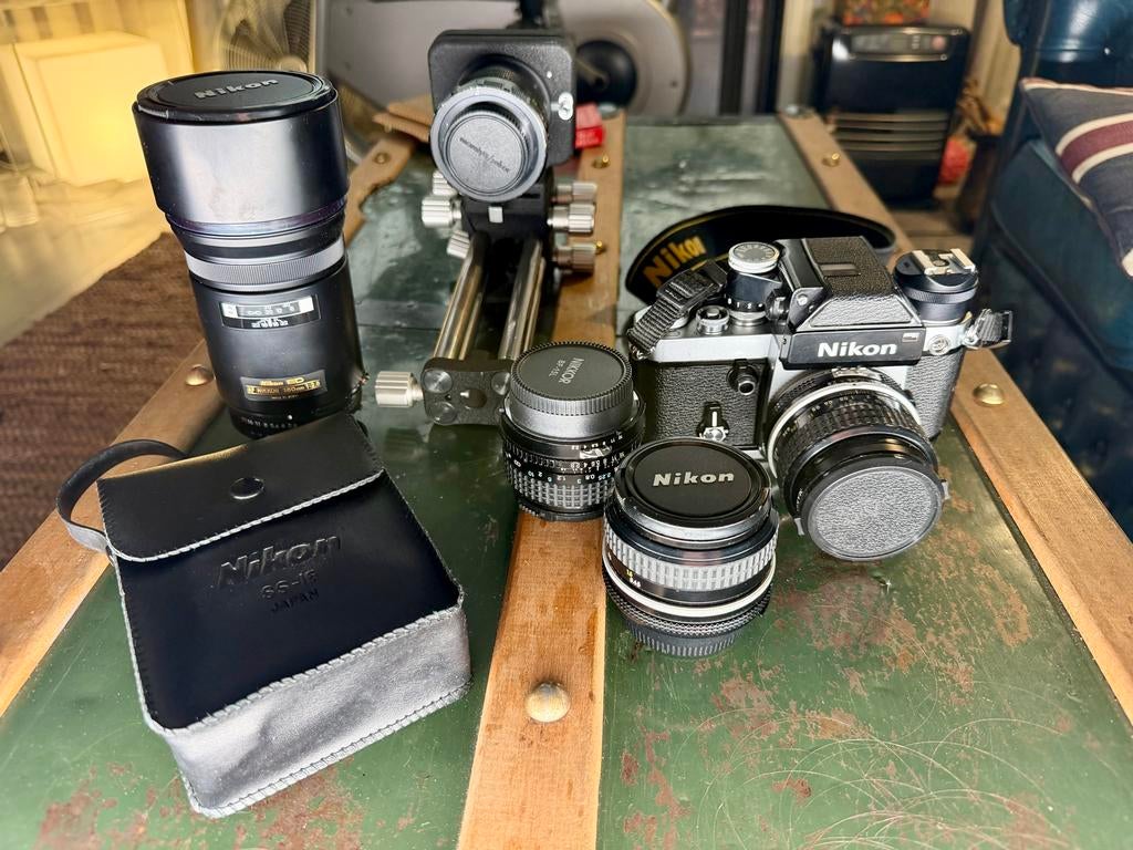 Ikonische Nikon F2 setup met top- accessoires!, Audio, Tv en Foto, Fotocamera's Analoog, Ophalen of Verzenden, Zo goed als nieuw
