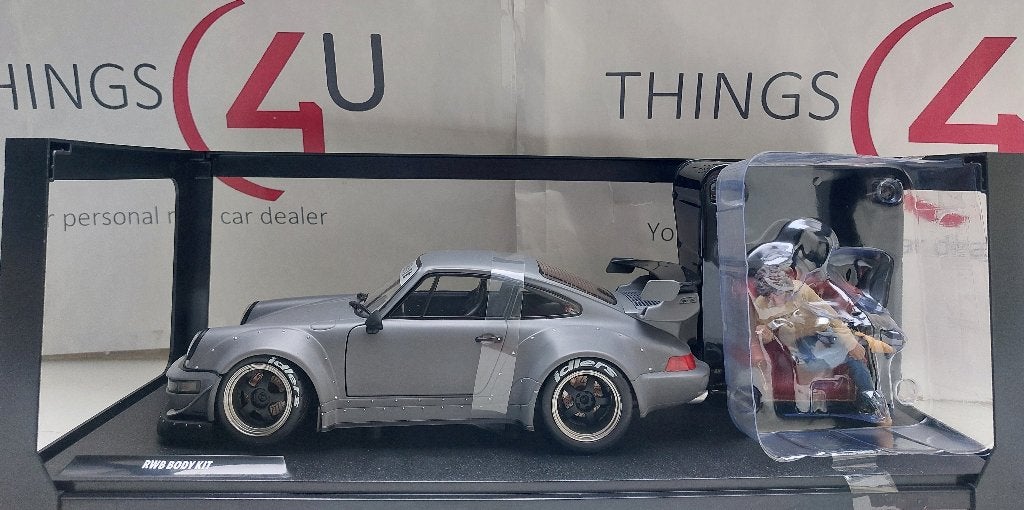 Solido 1:18 Porsche 911 RWB met figuur Akira Nakai 2024 matt, Hobby en Vrije tijd, Modelauto's | 1:18, Ophalen of Verzenden, Nieuw