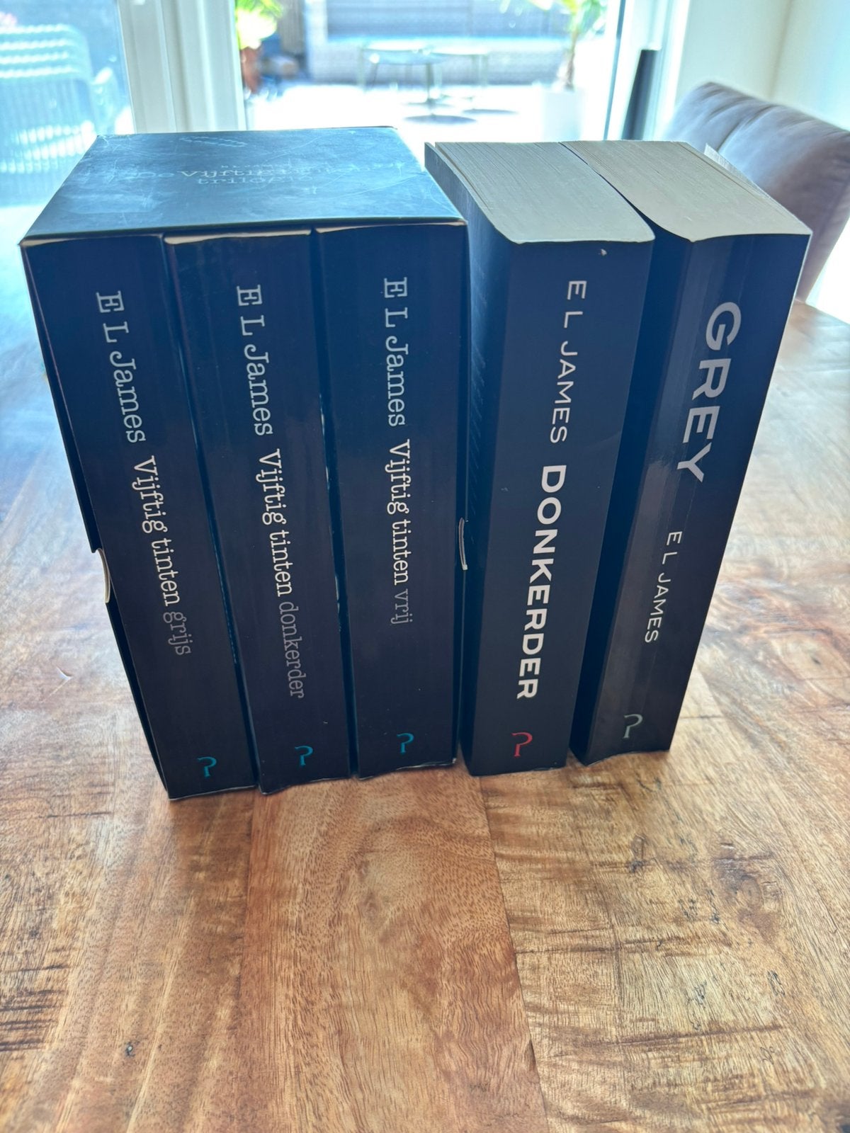 E.L. James, 50 tinten, Boeken, Ophalen of Verzenden, Zo goed als nieuw, Overige uitgevers, Nederlands