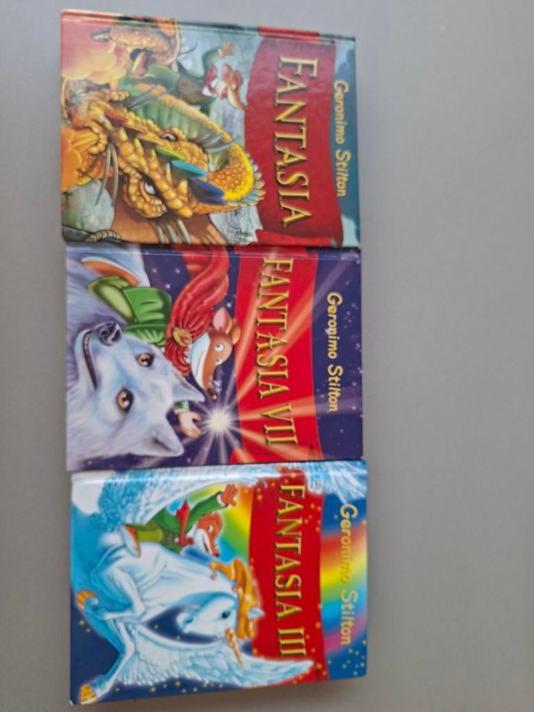 Geronimo Stilton Fantasia boeken (deel 1, 3, 7), Ophalen of Verzenden, Gelezen, Geronimo Stilton, Fictie algemeen