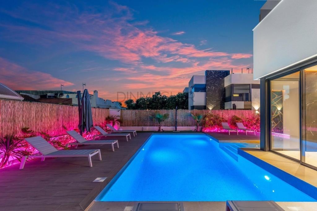 Luxe Villa te HUUR aan de Costa Blanca ️vanaf 10 Nachten!, 8 personen, Aan zee, Costa Blanca, Eigenaar