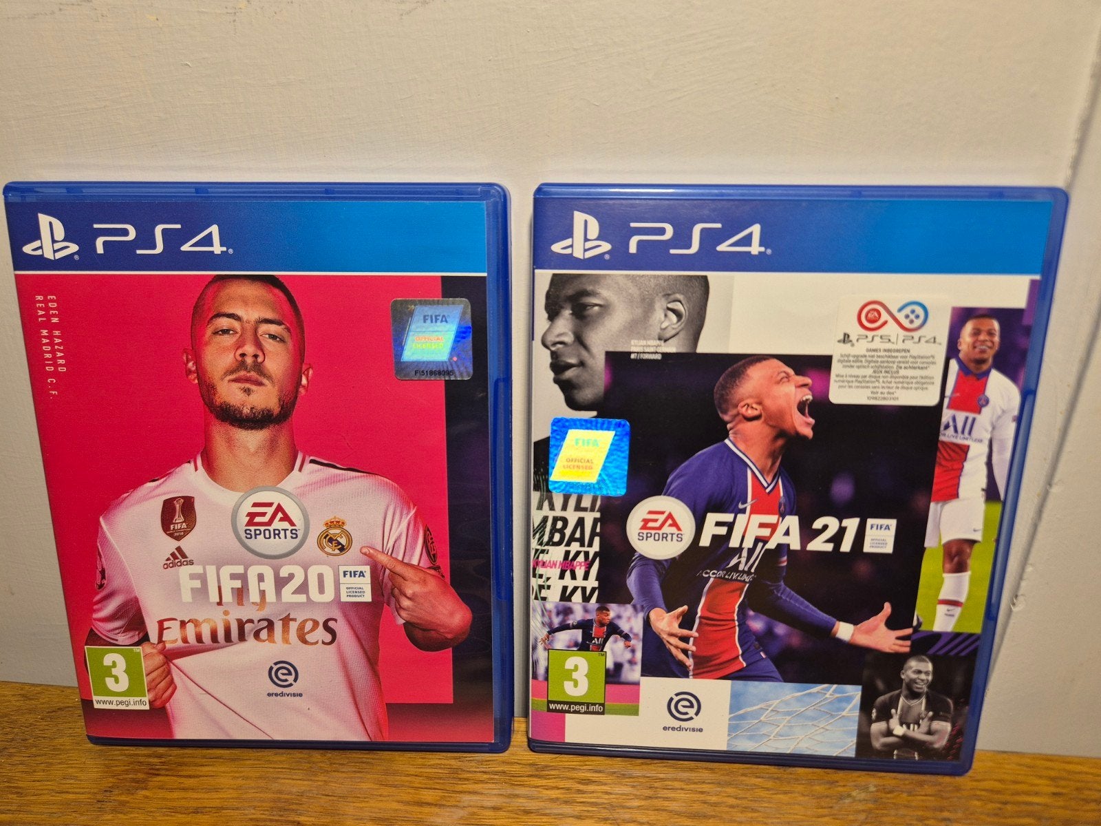 Fifa 20 + 21 ps4, Ophalen of Verzenden, Zo goed als nieuw, Sport, 3 spelers of meer