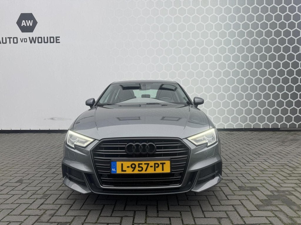 Audi A3 Sportback 1.5 TFSI CoD Sport S Line Edition, Stof, Gebruikt, 150 pk, Bedrijf