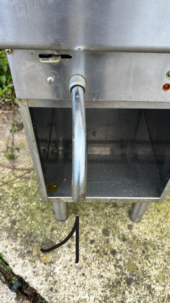 Metos friteuse + 2 waterkoelers + 3 werkbanken, Ophalen, Gebruikt, Fornuis, Frituur en Grillen