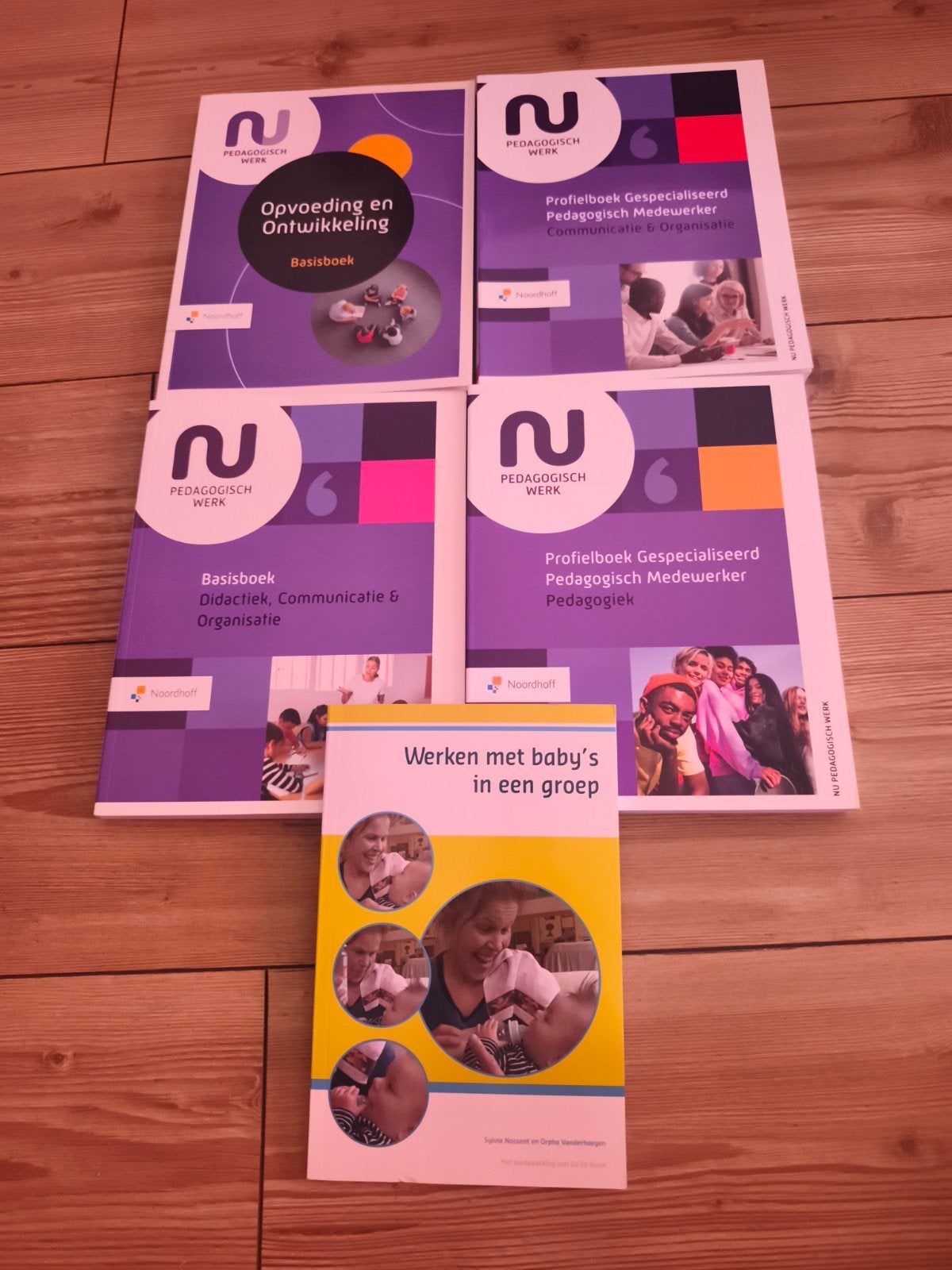 Schoolboeken Pedagogisch Medewerker Niveau 4 - Nieuw, Boeken, Ophalen, Nieuw