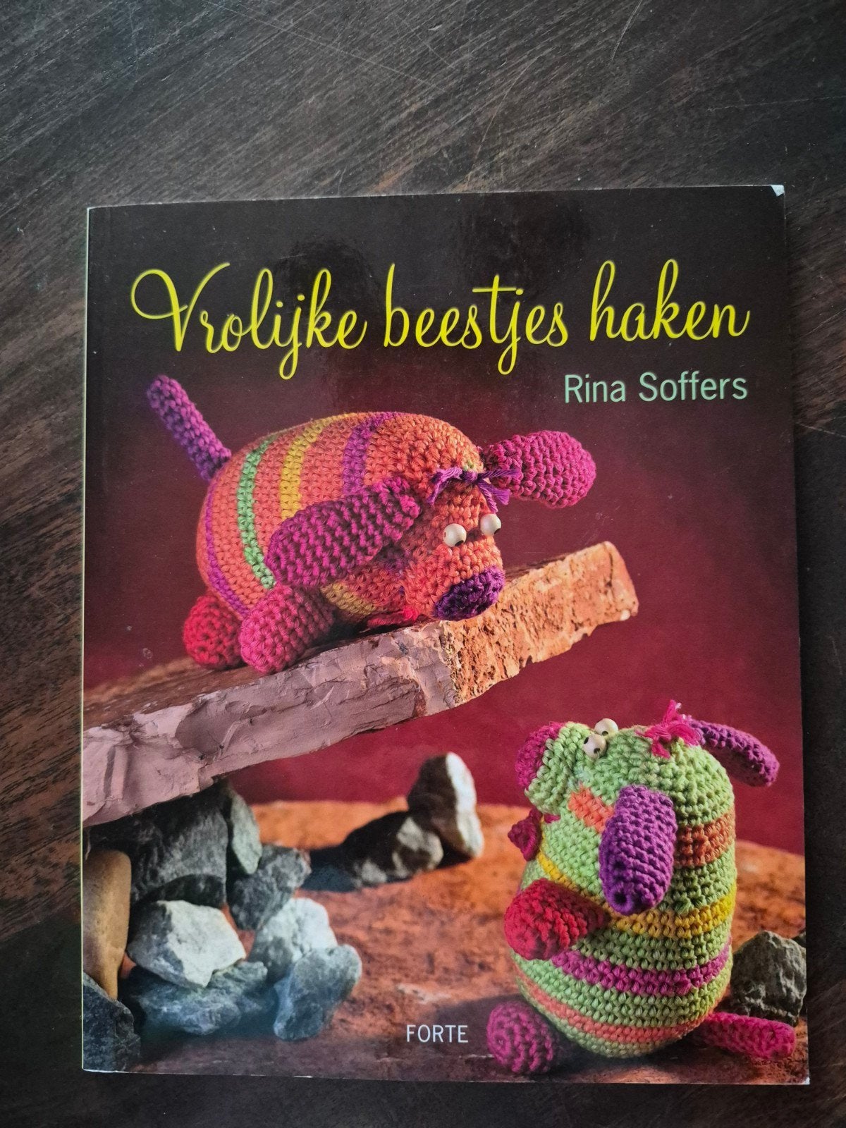 Vrolijke beestjes haken, Ophalen of Verzenden, Zo goed als nieuw, Haken, Patroon of Boek