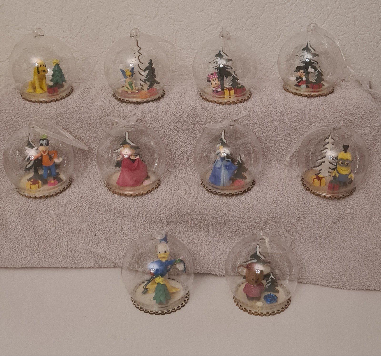 10x leuke dichte kerstballen met o,a
minnie,mickey,goofy,, Ophalen of Verzenden, Mickey Mouse, Zo goed als nieuw, Beeldje of Figuurtje
