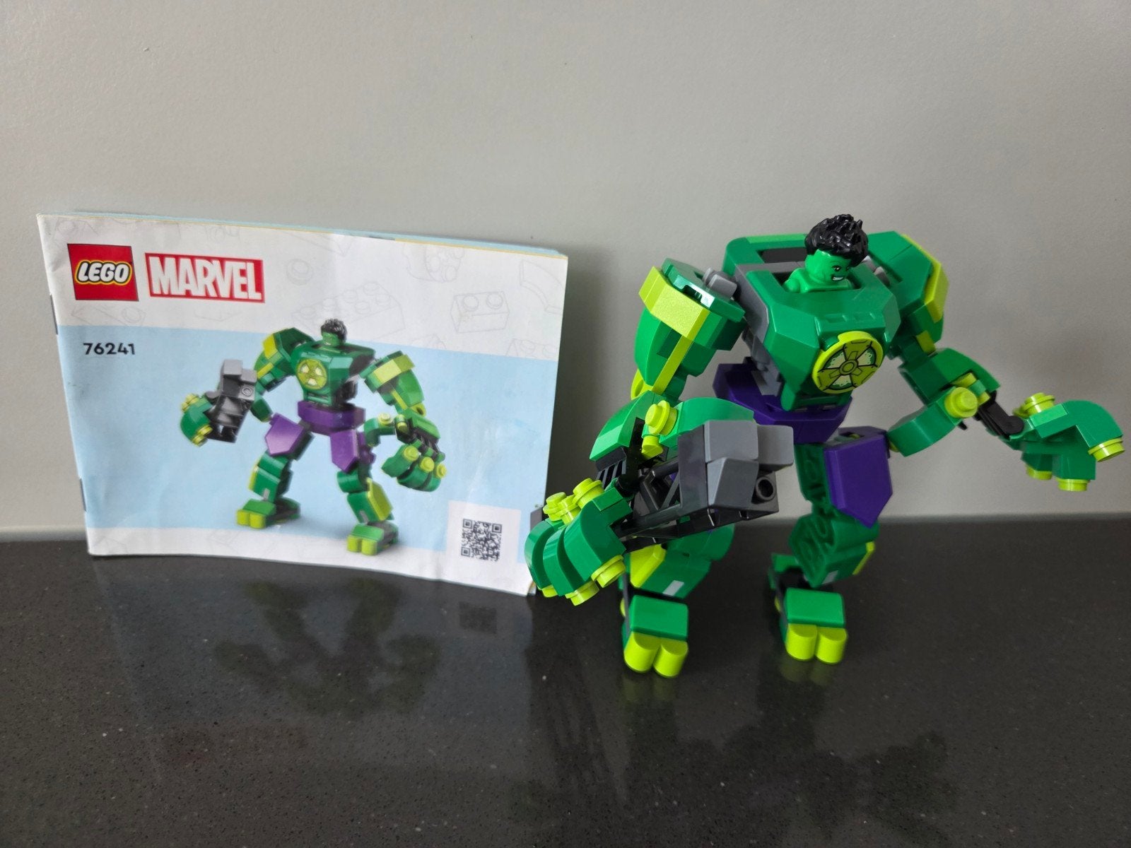 LEGO Marvel Hulk Mech Armor 76241 - Zo goed als nieuw, Marvel, Lego, Compleet, Ophalen of Verzenden
