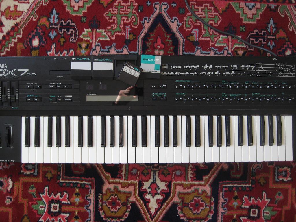 Yamaha DX7 IID  + accesoires, Muziek en Instrumenten, Synthesizers, Yamaha, Ophalen of Verzenden, Met midi-aansluiting, 61 toetsen