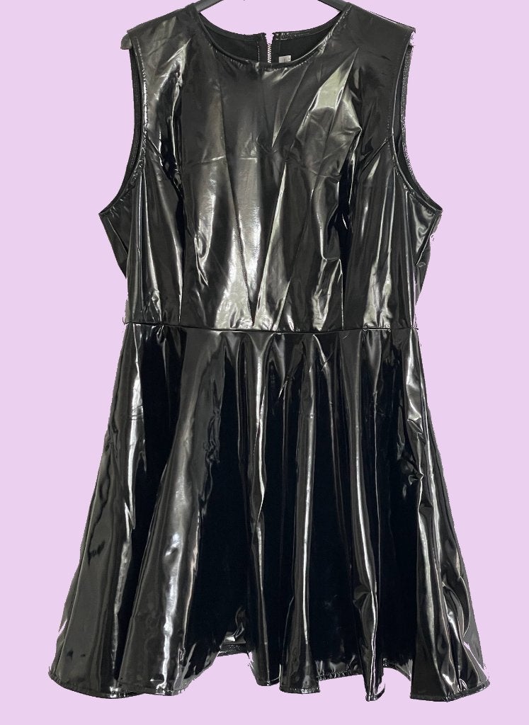 Zwart glanzend, kort wijd uitlopend jurkje van PVC, Kleding | Dames, Onbekend, Ophalen of Verzenden, Nieuw