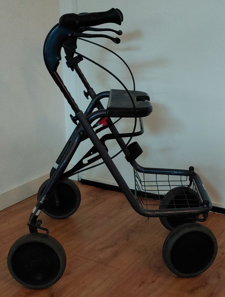 Rollator   'Fellow Roll'     ( 8.3 kg ), Ophalen, Opvouwbaar, Gebruikt