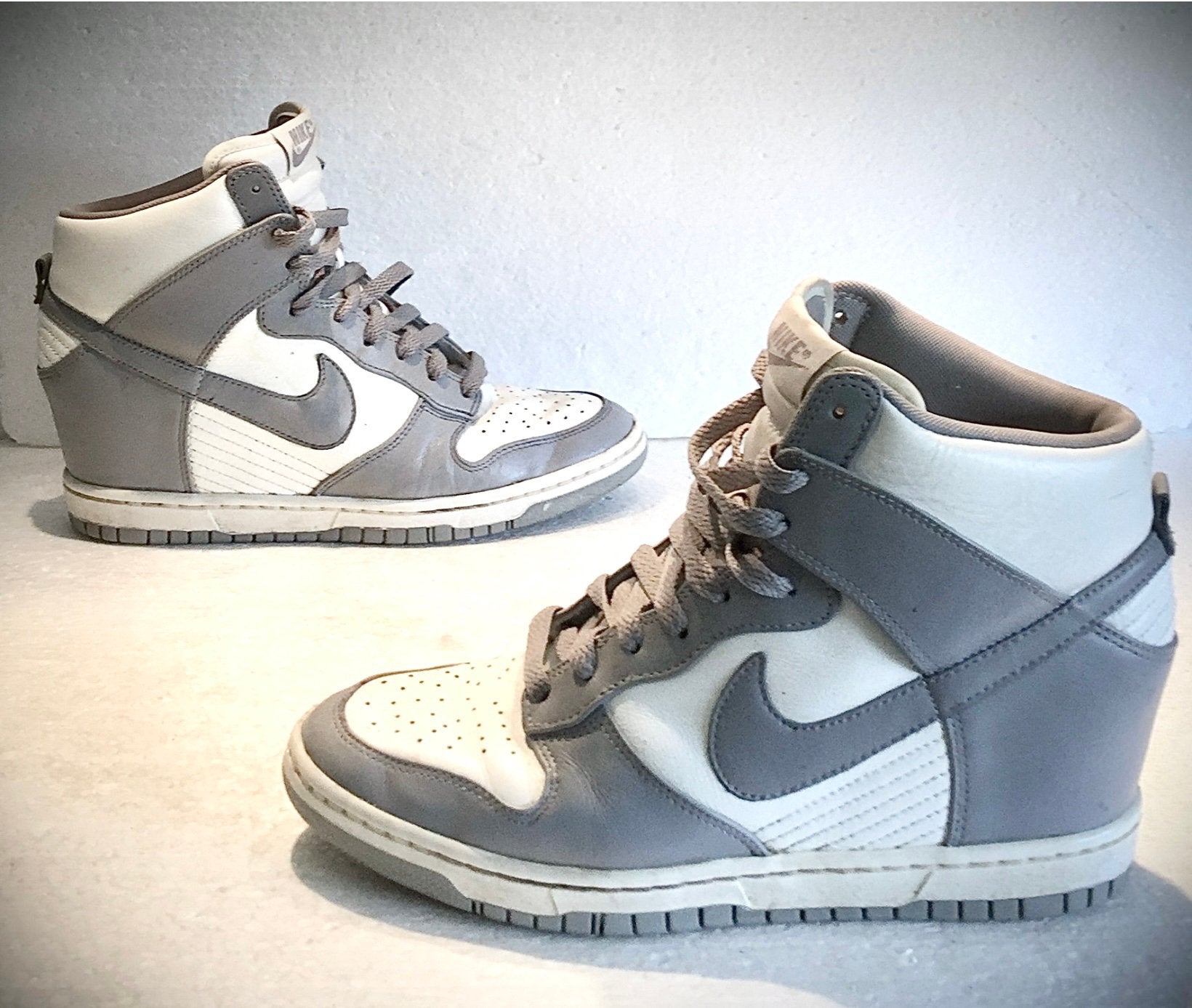 Nike Dunk Sky High sneakers schoenen hoge hak grijs wit 41, Ophalen of Verzenden, Schoenen met hoge hakken