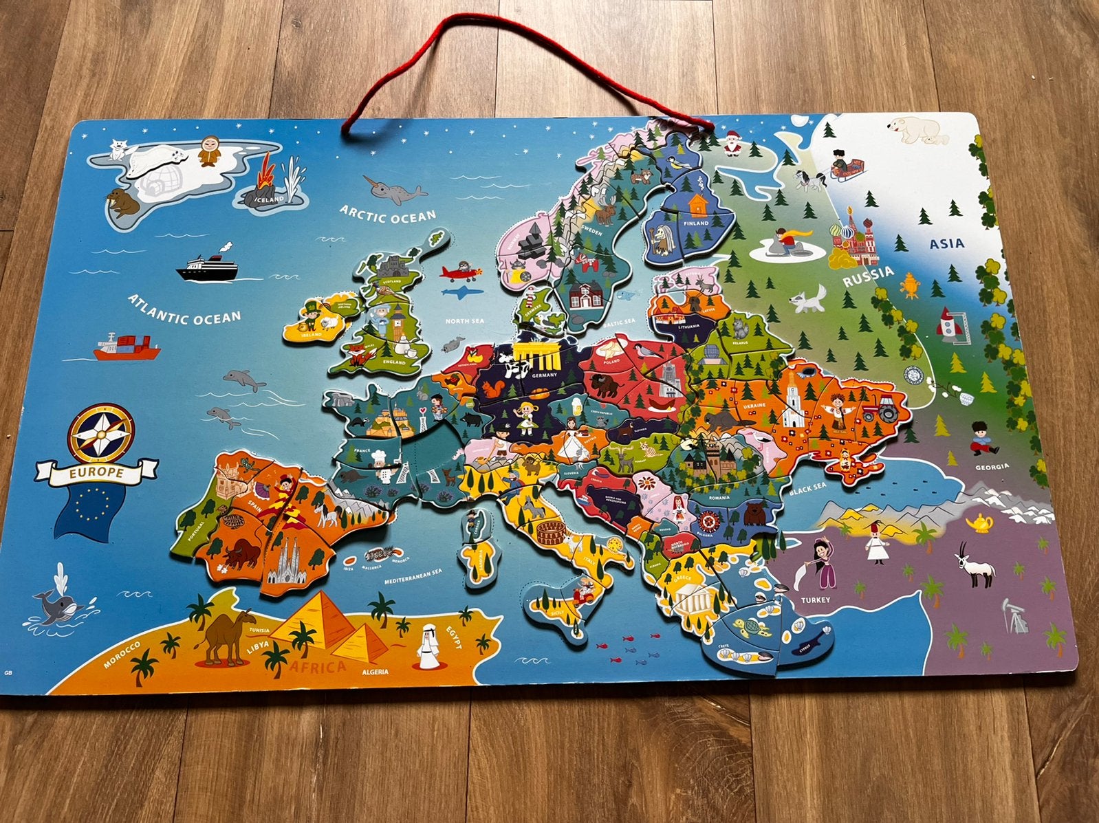 Magnetische puzzel Europa, Ophalen, 10 tot 50 stukjes, Zo goed als nieuw