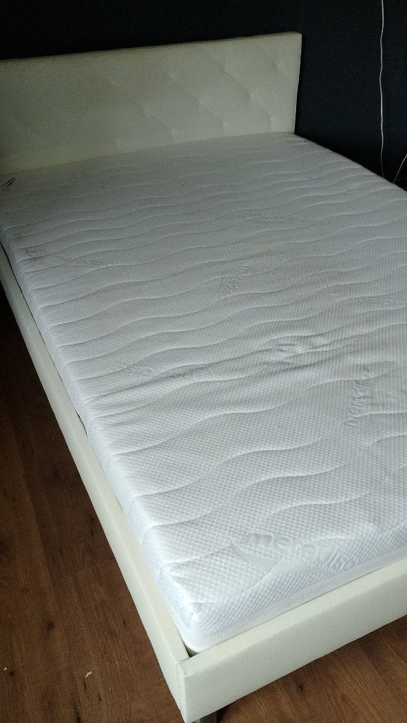 Modern Vintage-details bed, kunstleer, 1 en 2 persoons., Ophalen, Overige materialen, Modern, vintage-look, Wit