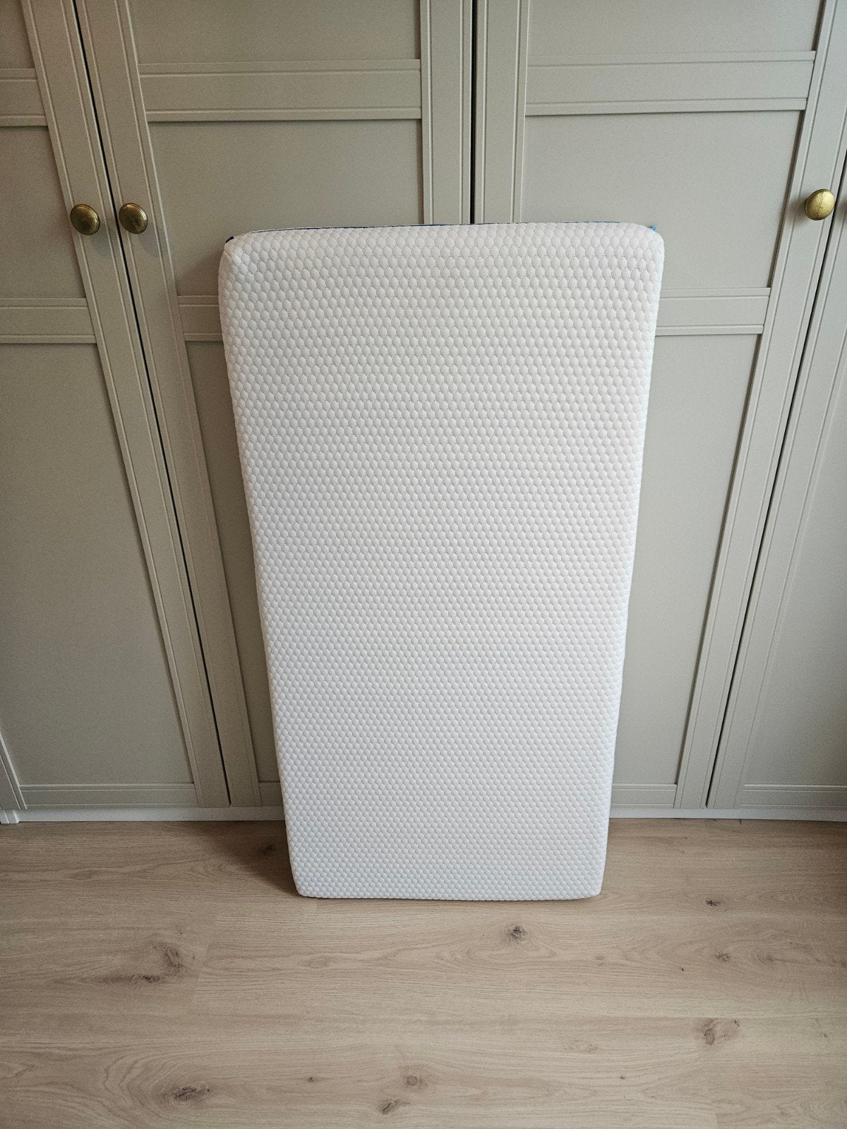 Aerosleep matras voor ledikant 60x120 cm, Ophalen, 190 cm of minder, Zo goed als nieuw, Matras