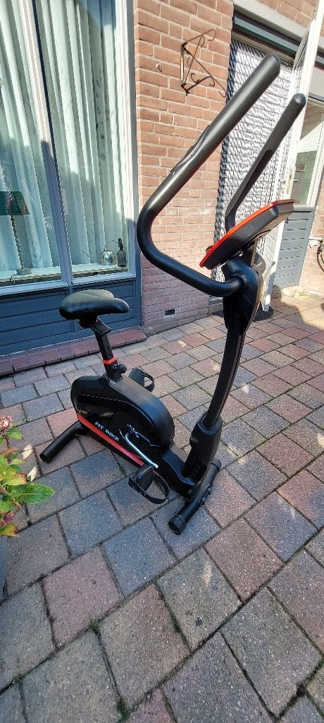 Hometrainer Fit Bike - Ideaal voor thuisworkouts, Ophalen, Gebruikt, Benen, Metaal